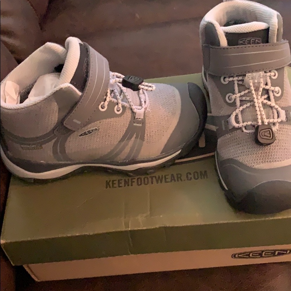 KEEN GARGOYLE/MAGNET